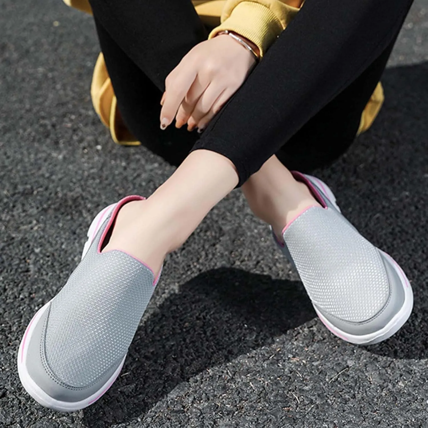 Comfortable and Breathable Flat Soled Slip On Mesh Heelless Casual Shoes for Men and Women Casual Skate Shoes
