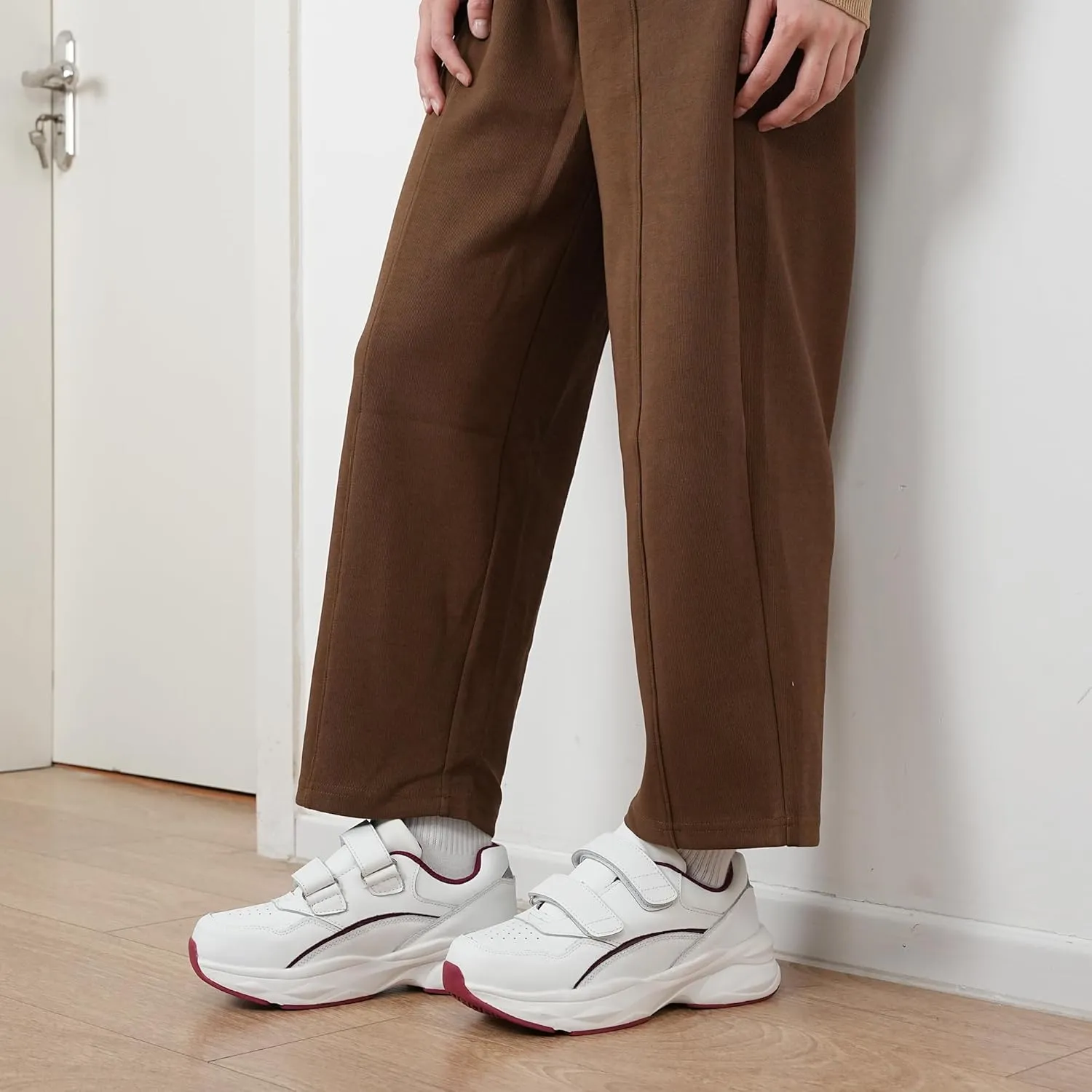 Women Diabetic Leather Shoes Orthopedic Walking Shoes Wide Toe Box Shoes